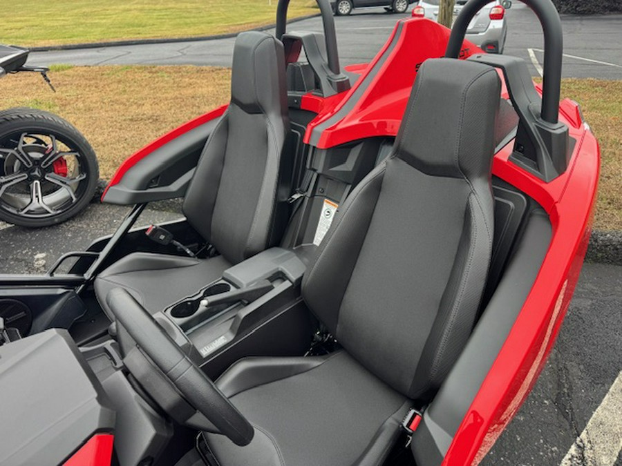 2026 Polaris Slingshot® S Manual