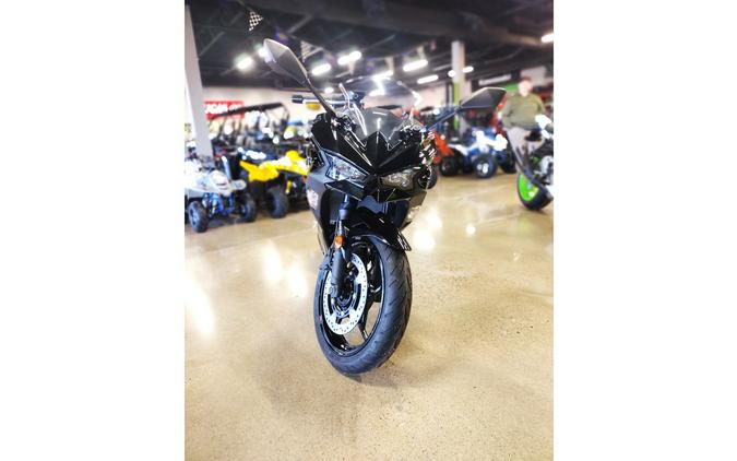 2025 Kawasaki Ninja® 500 SE ABS