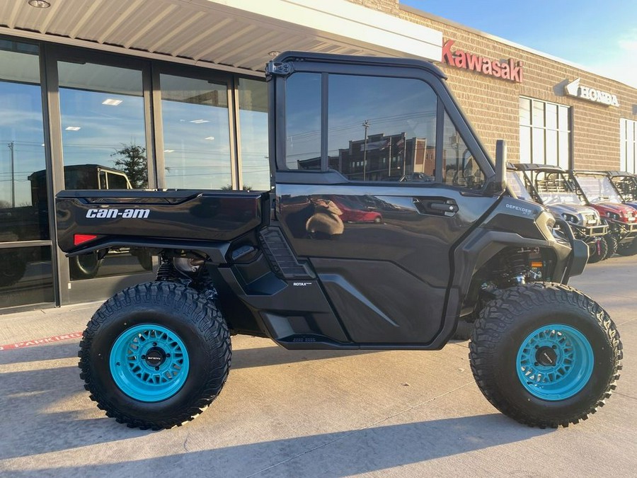 2026 Can-Am® Defender XT CAB HD11