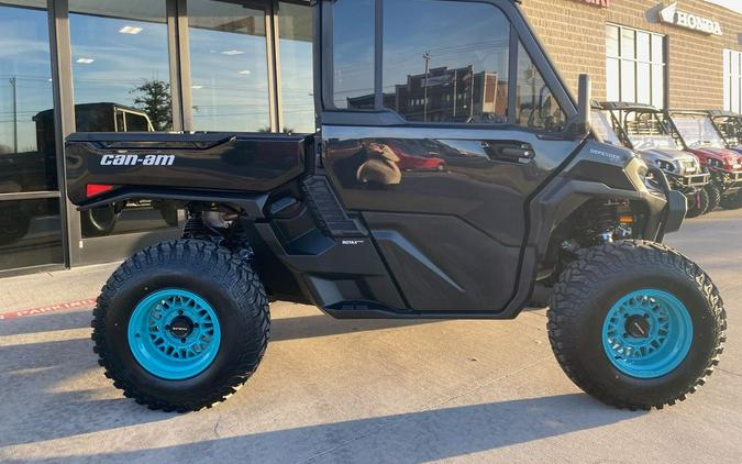2026 Can-Am® Defender XT CAB HD11