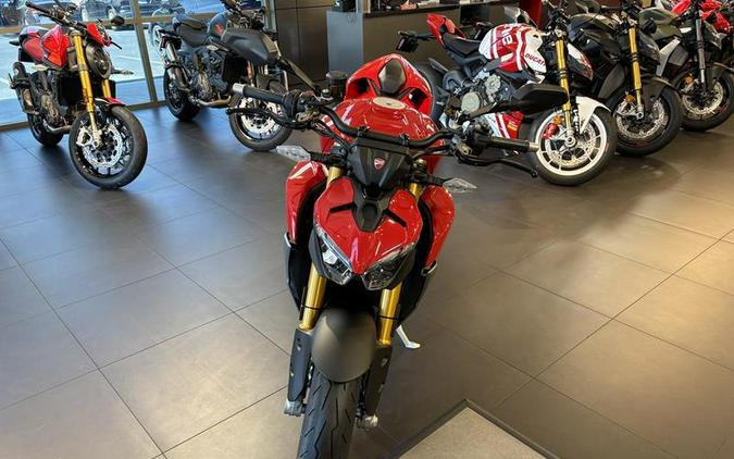 2025 Ducati Streetfighter V2 S