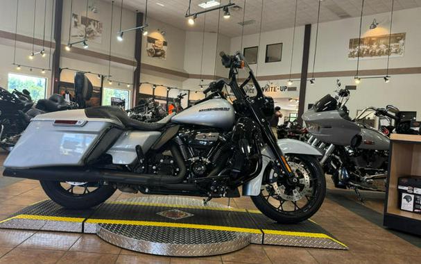 2020 Harley-Davidson® FLHRXS - Road King® Special