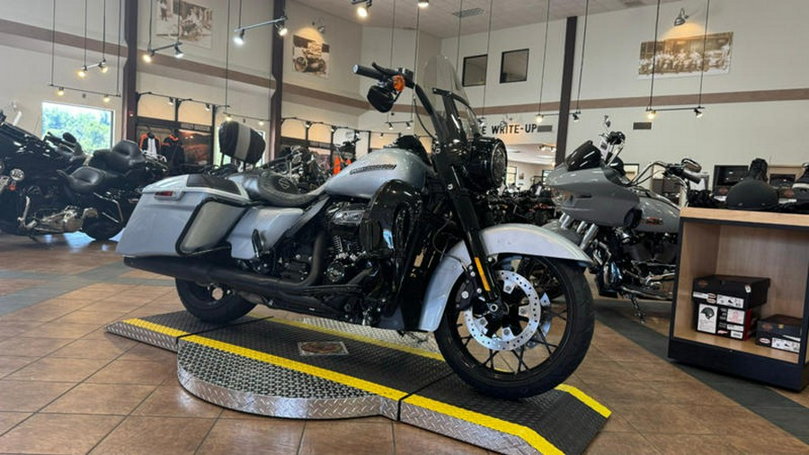 2020 Harley-Davidson® FLHRXS - Road King® Special