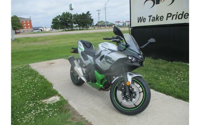 2024 Kawasaki NINJA 7 HYBRID