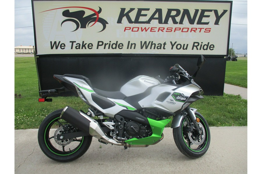 2024 Kawasaki NINJA 7 HYBRID