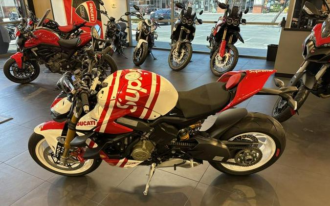 2025 Ducati Streetfighter V4 Supreme