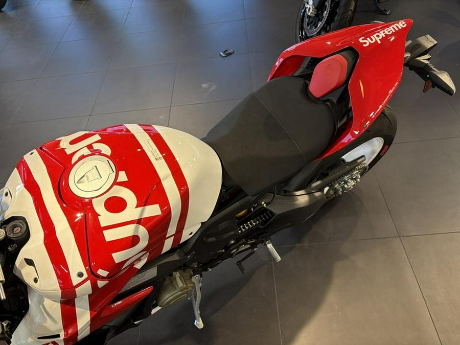 2025 Ducati Streetfighter V4 Supreme