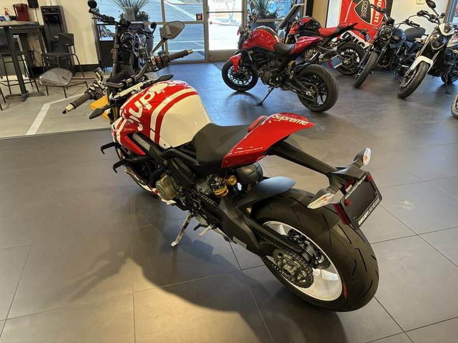 2025 Ducati Streetfighter V4 Supreme