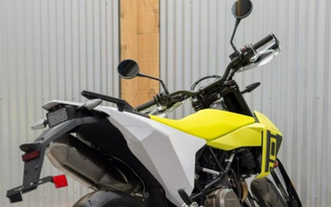 2026 Husqvarna Supermoto 701