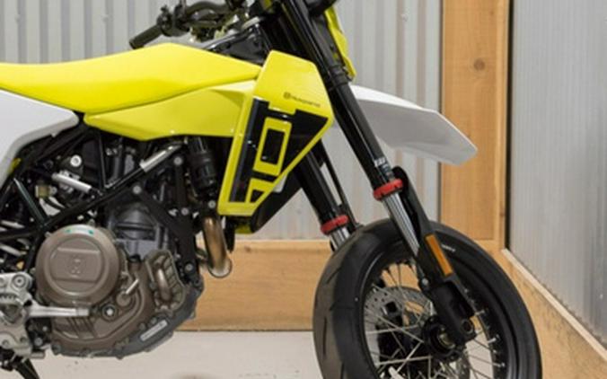 2026 Husqvarna Supermoto 701