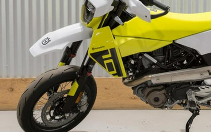 2026 Husqvarna Supermoto 701