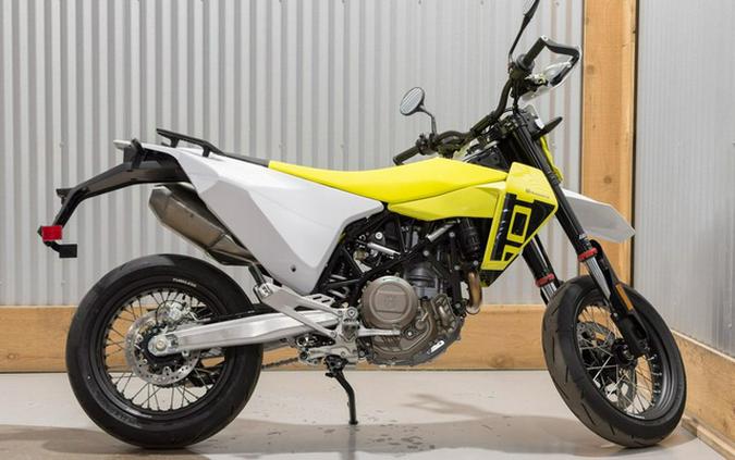 2026 Husqvarna Supermoto 701