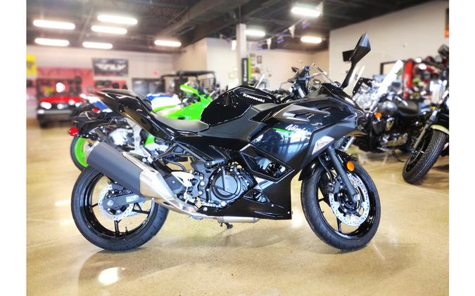 2025 Kawasaki Ninja® 500 SE ABS