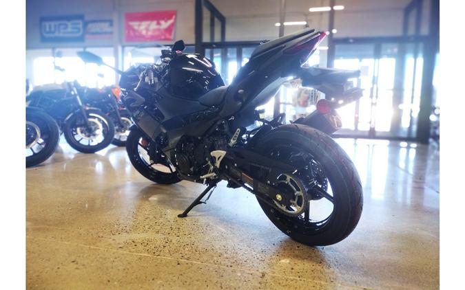 2025 Kawasaki Ninja® 500 SE ABS