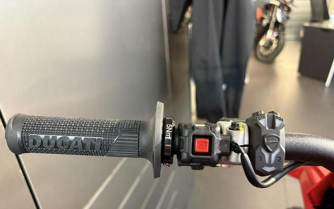 2026 Ducati Desmo450 MX