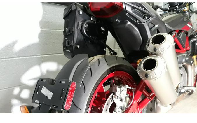 2024 FTR 1200 R CARBON, CARBON FIBER, 49ST - Indian Motorcycle