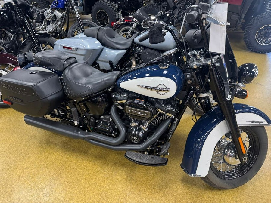2019 SOFTAIL HERITAGE CLASSIC 114 - Harley-Davidson®