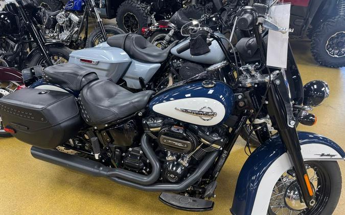 2019 SOFTAIL HERITAGE CLASSIC 114 - Harley-Davidson®