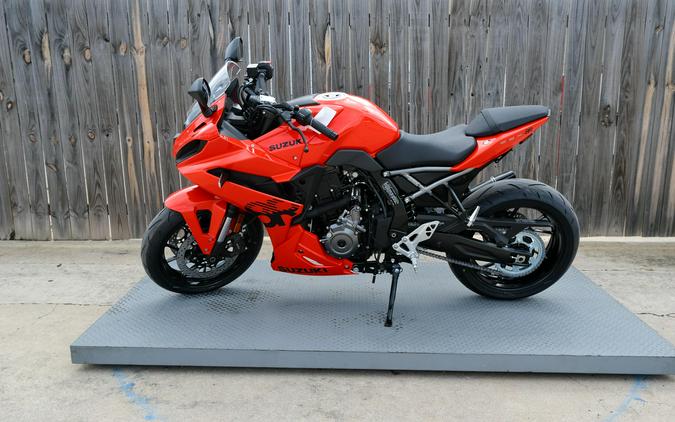 2026 SUZUKI GSX8R
