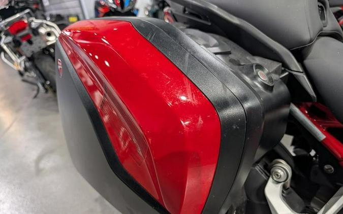 2023 Ducati MSV4 Travel
