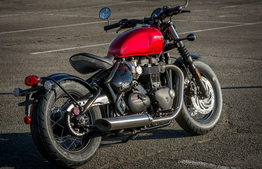 2023 Triumph Bonneville Bobber Red Hopper