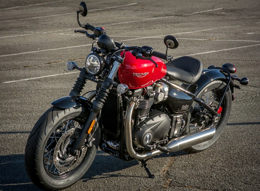 2023 Triumph Bonneville Bobber Red Hopper