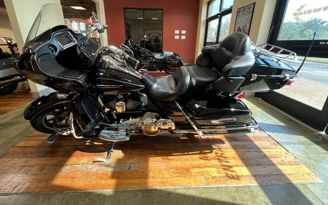 Used 2016 Harley-Davidson Road Glide Ultra Touring Motorcycle For Sale Near Memphis, TN