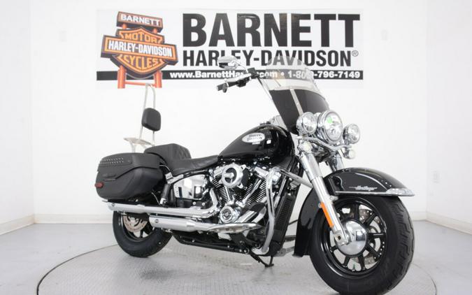 2022 Harley-Davidson FLHCS Heritage Classic 114