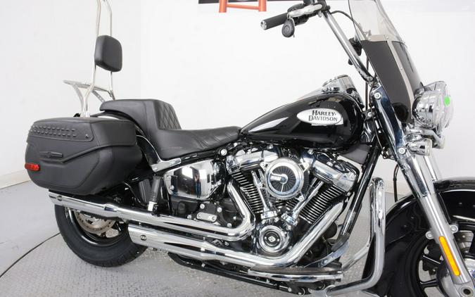 2022 Harley-Davidson FLHCS Heritage Classic 114