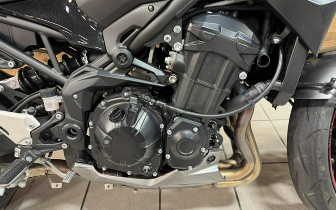 2023 Kawasaki Z900 ABS Metallic Spark Black/Metallic Graphite Gray/Metallic Flat Spark Black Z900