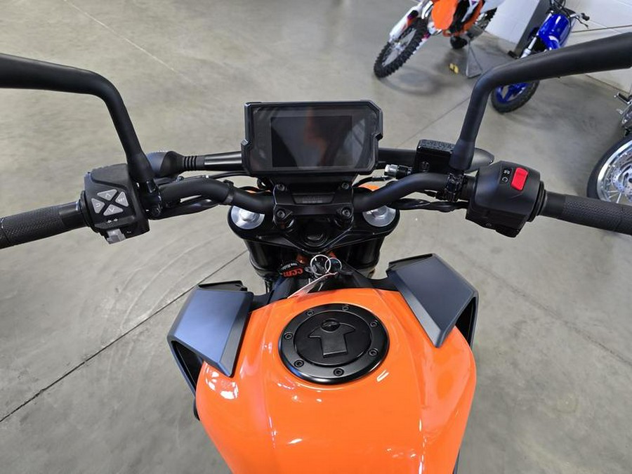 2023 KTM 390 DUKE,BLK