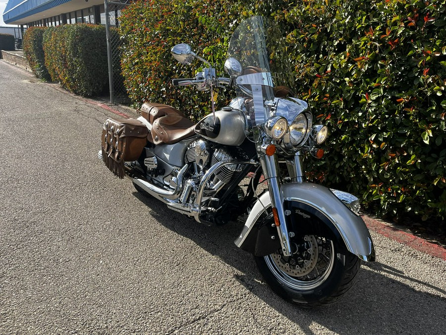 2016 Indian Motorcycle® Chief® Vintage Star Silver and Thunder Black