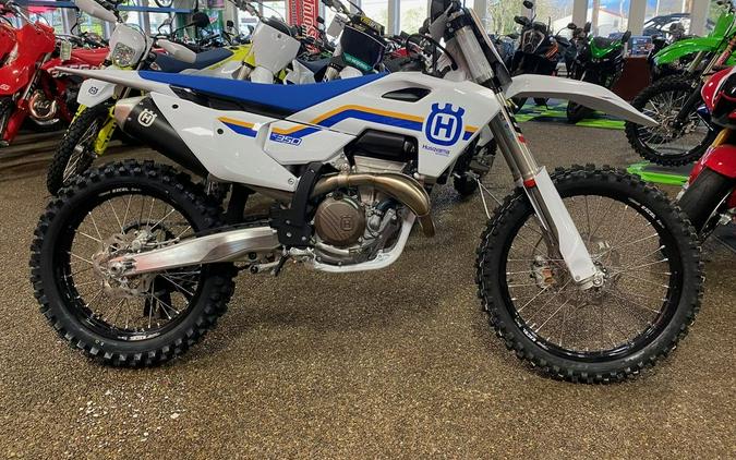 2023 Husqvarna® FC 350 Heritage