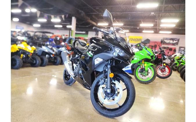 2025 Kawasaki Ninja® 500 SE ABS