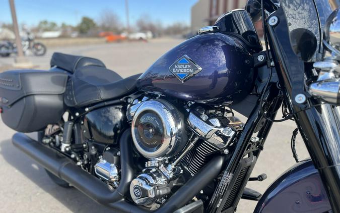 2026 Harley-Davidson® FLHC Heritage Classic, Purple Abyss