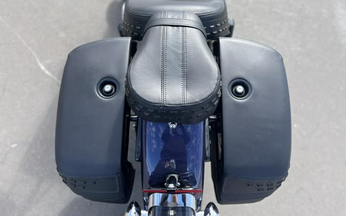 2026 Harley-Davidson® FLHC Heritage Classic, Purple Abyss