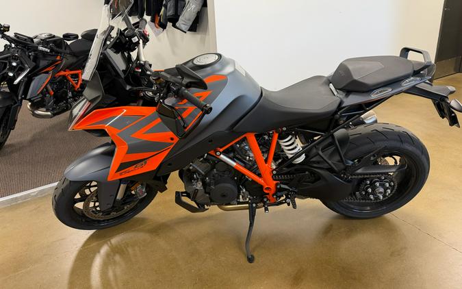2023 KTM 1290 Super Duke GT