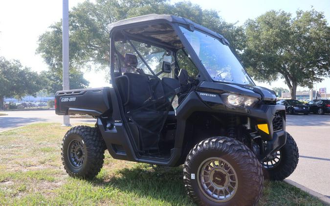 2023 Can-Am Defender DPS HD10