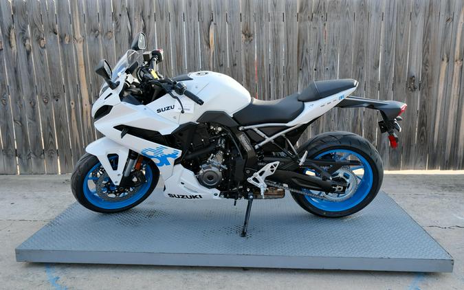 2026 SUZUKI GSX8R