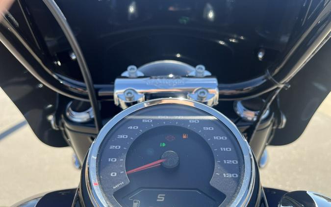 2026 Harley-Davidson® FLHC Heritage Classic, Purple Abyss