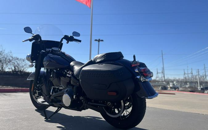 2026 Harley-Davidson® FLHC Heritage Classic, Purple Abyss