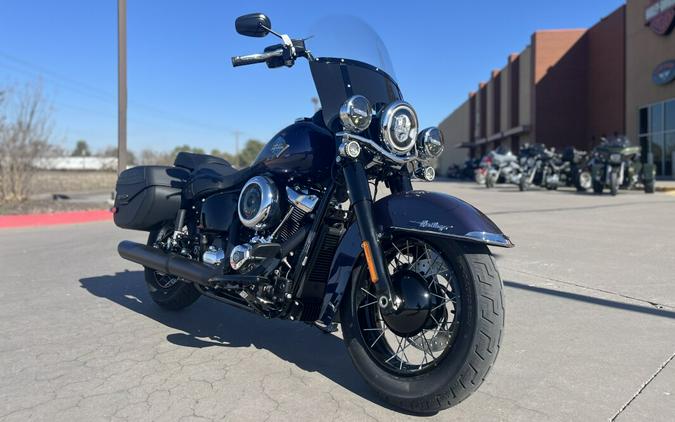 2026 Harley-Davidson® FLHC Heritage Classic, Purple Abyss