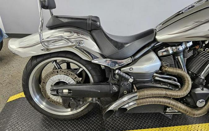 2009 Yamaha Raider® Liquid Silver w/Flames