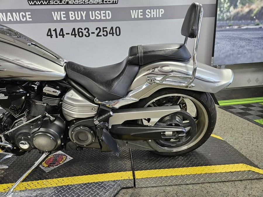 2009 Yamaha Raider® Liquid Silver w/Flames