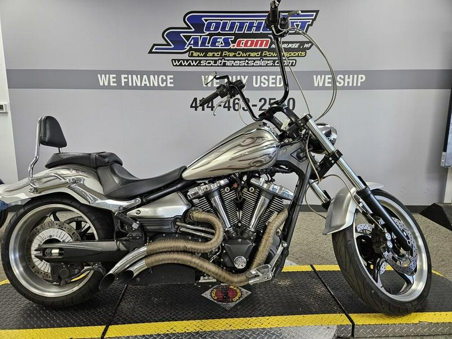 2009 Yamaha Raider® Liquid Silver w/Flames