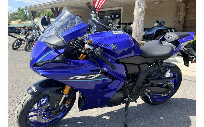 2026 YZF-R7 - Yamaha
