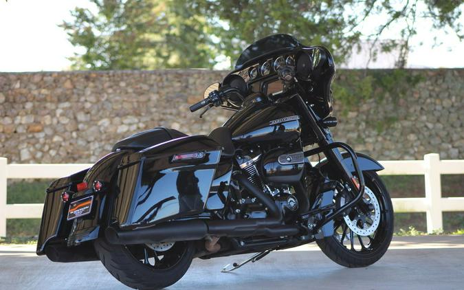 2018 Harley-Davidson® FLHXS - Street Glide® Special