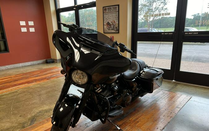 Used 2019 Harley-Davidson Street Glide Special Grand American Touring Motorcycle For Sale Near Memphis, TN