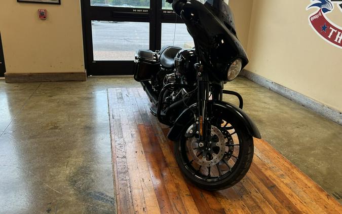 Used 2019 Harley-Davidson Street Glide Special Grand American Touring Motorcycle For Sale Near Memphis, TN