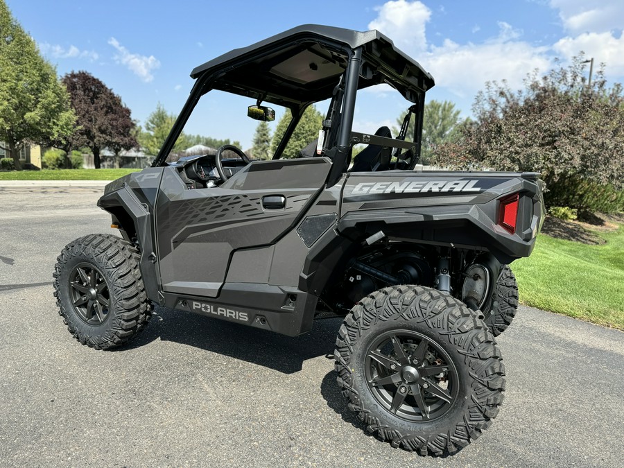 2025 Polaris Industries GENERAL XP 1000 ULTIMATE